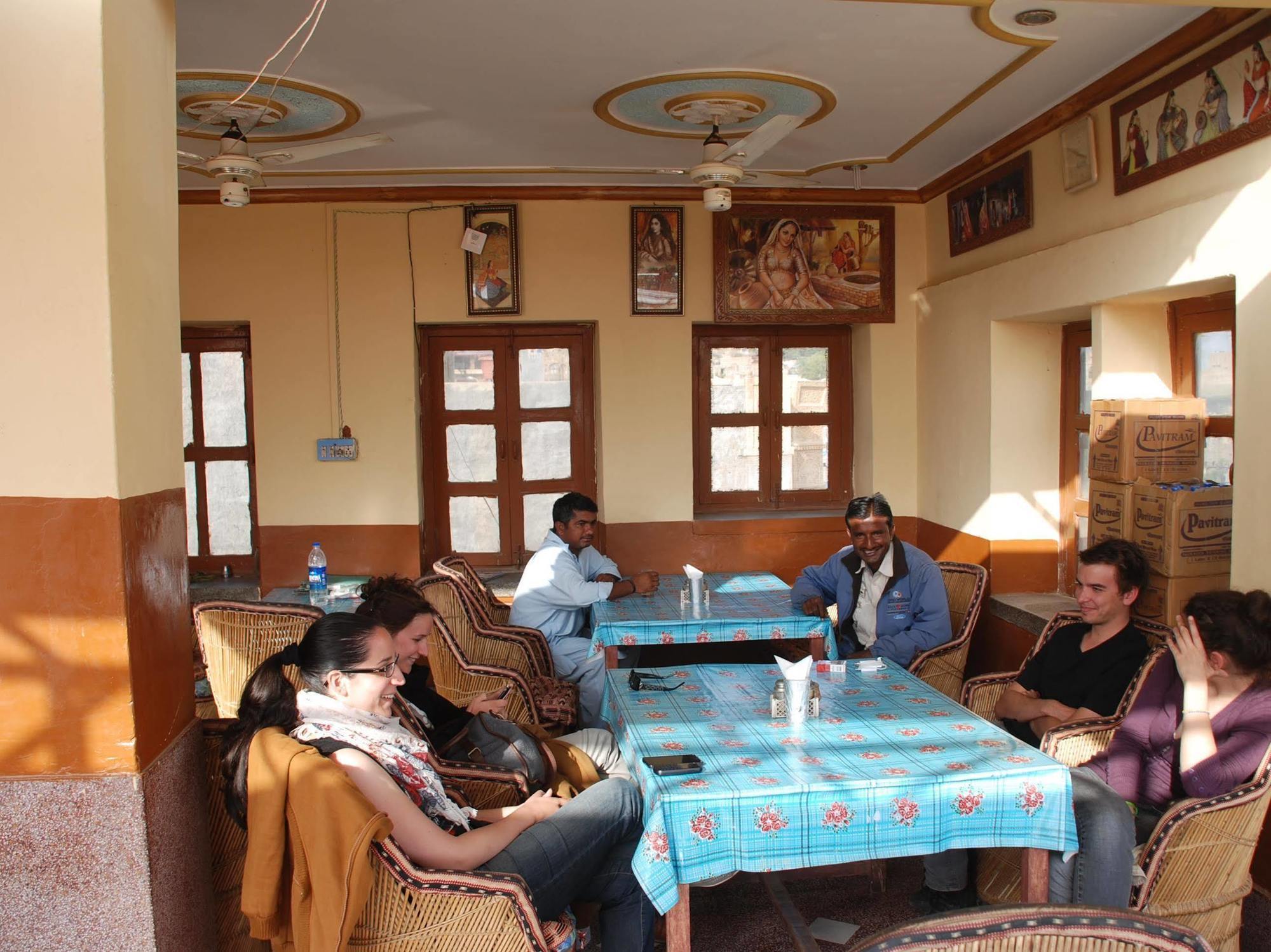 Ratan Hostel Джайсалмер Экстерьер фото