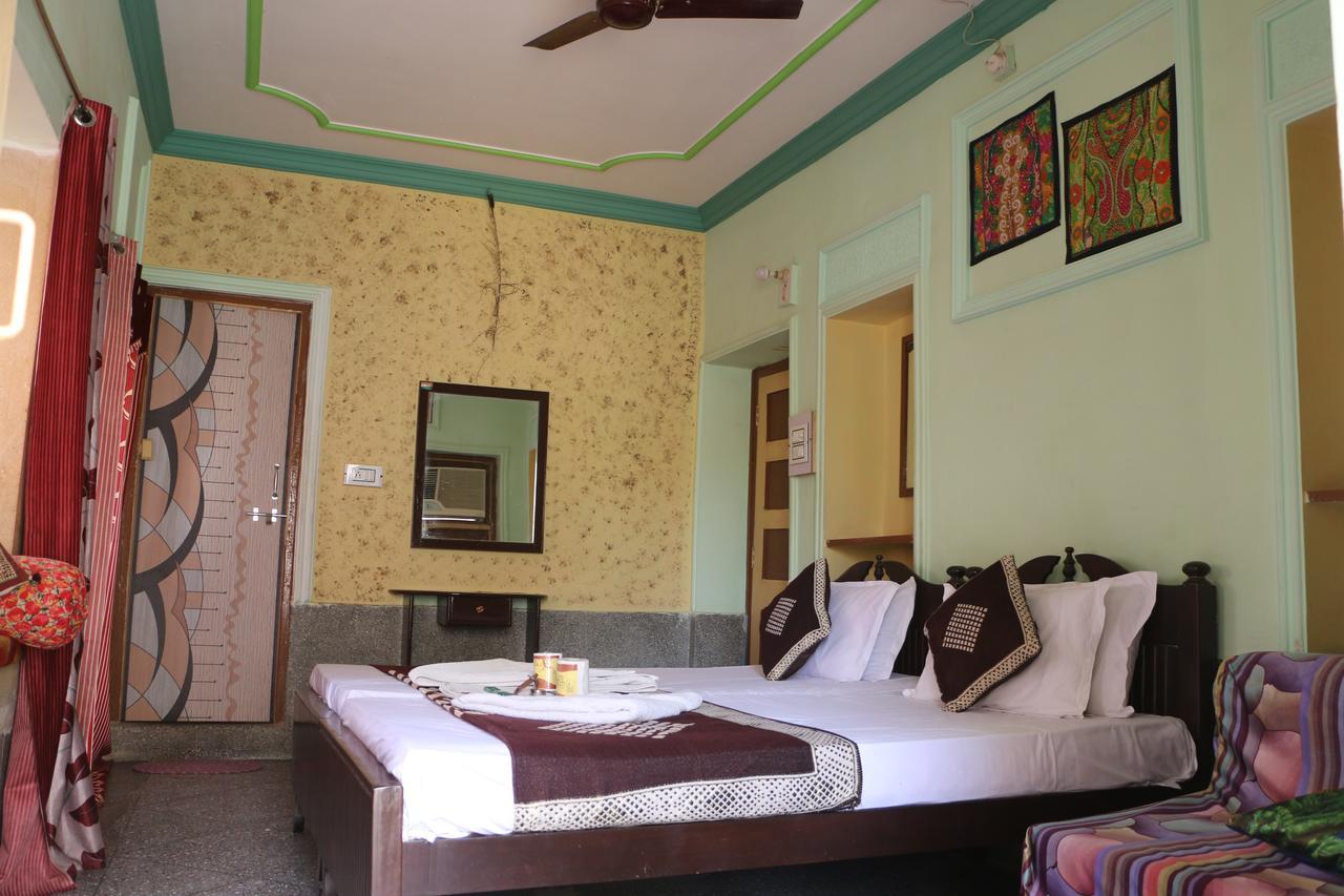 Ratan Hostel Джайсалмер Экстерьер фото